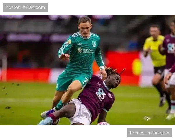 富勒姆逆转伯恩利终结三轮不胜 希门尼斯点射破门终结进球荒