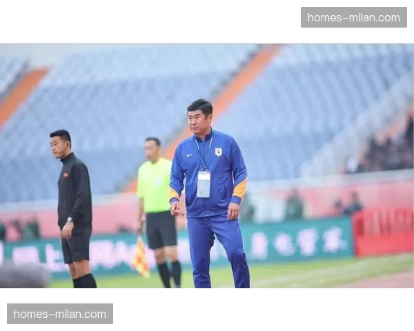 山东泰山主场对阵海港历史战绩占优，但近期交锋处于心理劣势