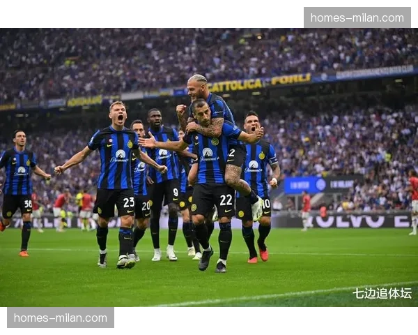 桑德兰5-2-3快速反击战术 下半场变阵4-4-2连追两球显韧性